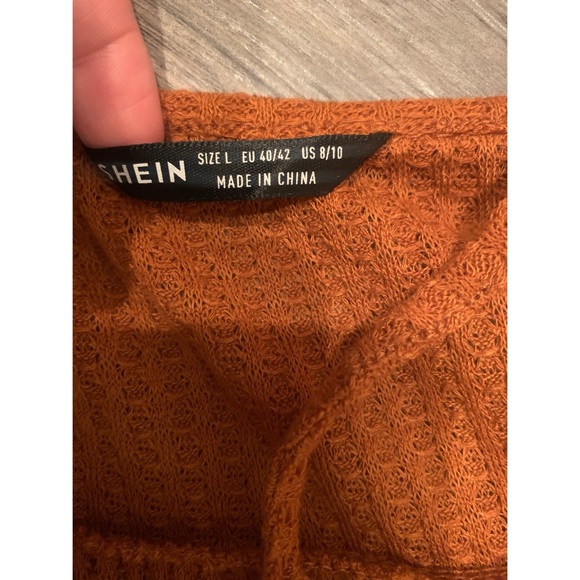 V Neck Ruffle Peplum Rib Crop Top - Picture 4 of 4